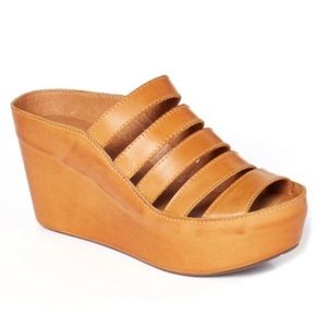 Chocolat Blu Walker Wedges